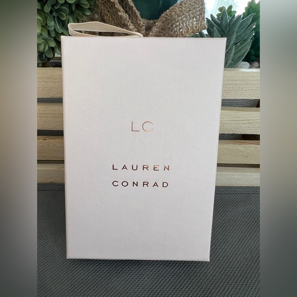 LC Lauren Conrad Gold Rose Engraved Necklace Earrings Set - Picture 3 of 3